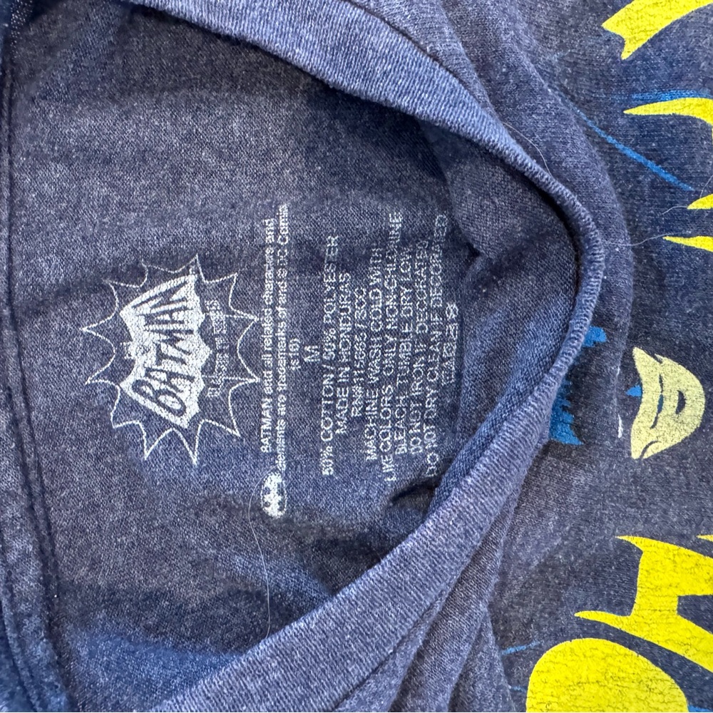 Batman men’s size‎ M Medium Blue T-Shirt - Picture 3 of 3